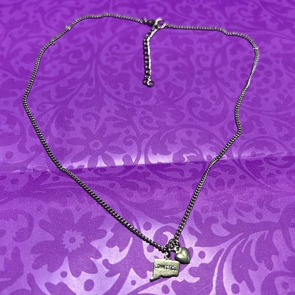 New Plain Outline “Connecticut” Map with Script & Heart Nickel Free Necklace - Picture 2 of 7